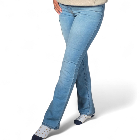 Mid Rise Bootcut Light Wash Jeans - Picture 5 of 16